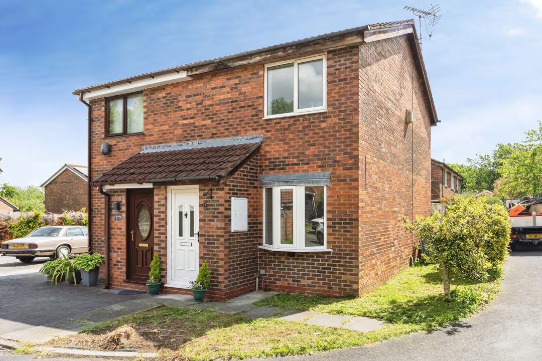 18, Chiswick Close
