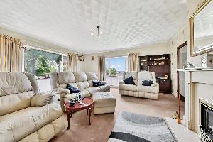 Manor Farm Bungalow, Minsthorpe Lane , South Elmsall, Pontefract, WF9 2DX - Photo 3